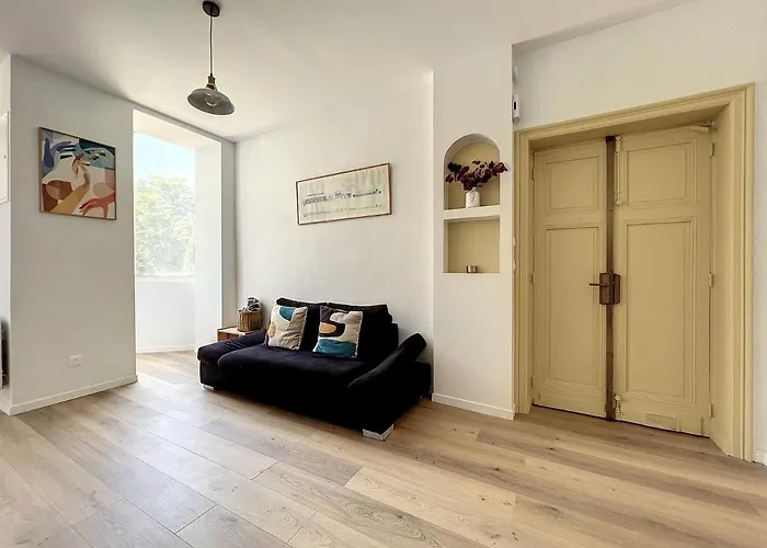 Charmant Appartement Renove - Central & Spacieux - Les Freres De La Loc\'